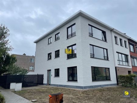 Gelijkvloers app. 2 slk, tuin en P - Photo 3