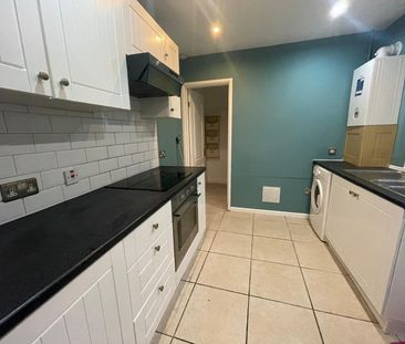 Wells Street, Swindon - Photo 5