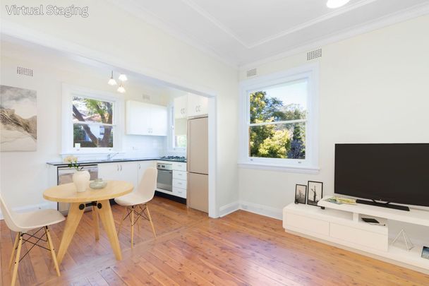 Character two bedroom in convenient location - Photo 1