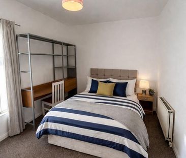 4 bedroom property to rent - Photo 2