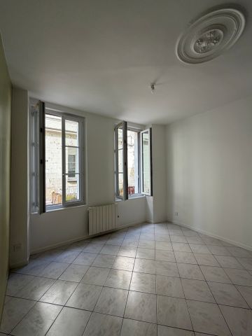 Location Appartement 2 pièces 35m² SAUMUR 49400 - Photo 2