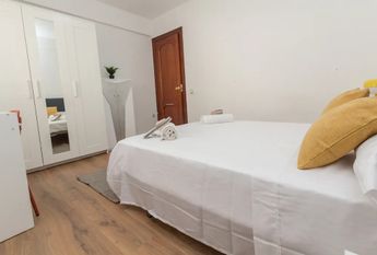 Calle Lozano de Torres, Málaga, Andalusia 29013