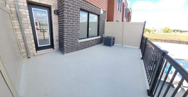 For Lease - 119 Fairlane Avenue, Barrie, Ontario - Photo 1