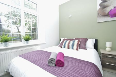 Room in a Shared House, Terrick Street, W12 - Photo 3