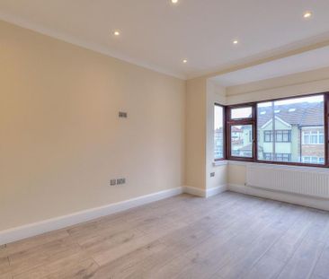 4 bedroom terraced house to rent - Photo 5