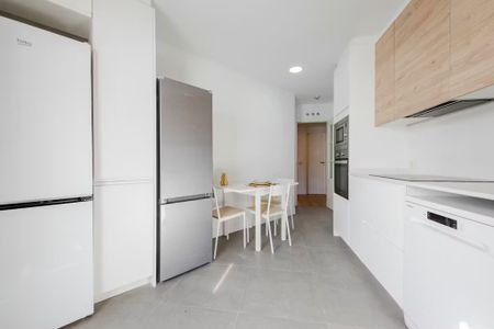 Calle de las Islas de Cabo Verde, Madrid, Community of Madrid 28035 - Foto 4