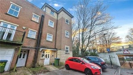 2 Bed Flat, Craven Street, SO14 - Photo 3