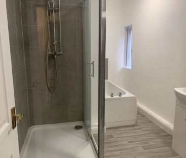 Flat 2 8 High Street, - Photo 4