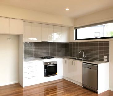 Modern Sophisticated Townhouse! - Photo 6