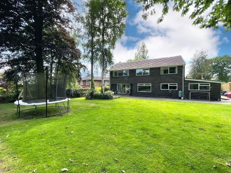 4 bedroom detached house to rent - Photo 3