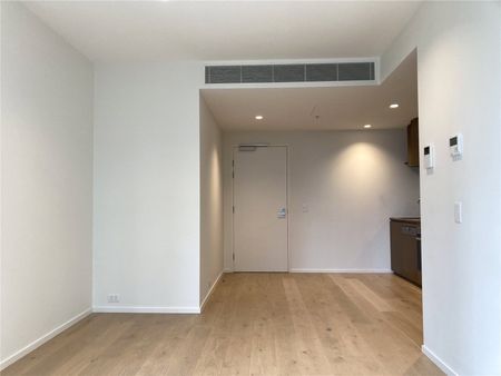 1510E/18 Hoff Boulevard - Photo 2