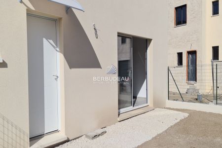 Location Maison 4 pièces 86m² CARPENTRAS 84200 - Photo 3