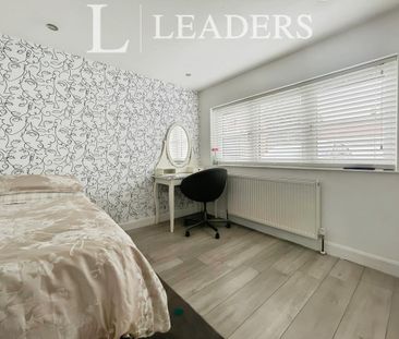 3 bedroom detached house to rent - Photo 5