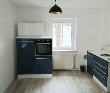 Modernisierte 2 Zimmer Wohnung mit Einbauküche in Bad Lauchstädt - Photo 1