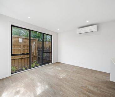 Grand Family Home in a Perfect Location - Photo 1