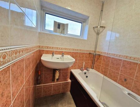 2 Bedroom Apartment To Let - Photo 5