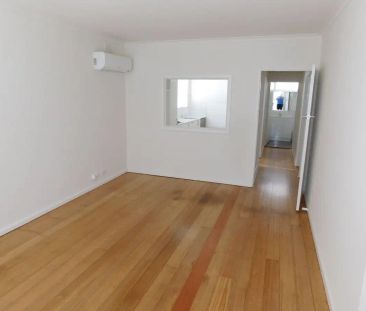 “2 Bedroom GROUND LEVEL Apartment with large COURTYARD” - Photo 1