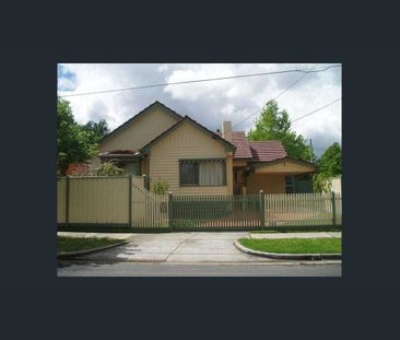 Cute Two-Bedroom Home on a Compact, Low-Maintenance Allotment - Photo 6