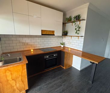 Cozy Self-Contained Unit - Photo 3