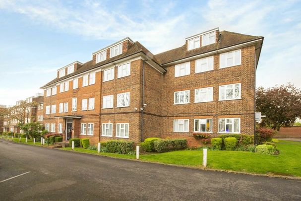 Granville Place, N12, London - Photo 1