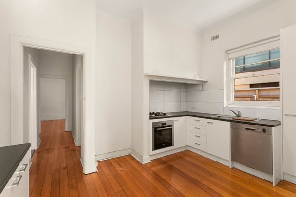 Thinking of selling? Contact our agent - Photo 1