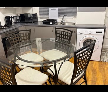 3 Bed Terraced House, City Road, S2 - Photo 1