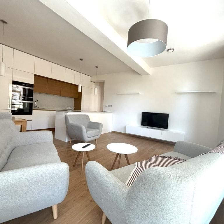Pronájem bytu 3+kk 89 m2 - Fotografie 1
