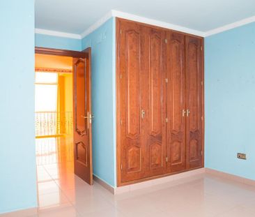 Luxury Villa for rent in Chiva, Spain - Photo 3