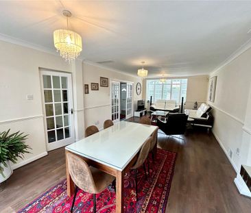 4 bedroom detached house to rent - Photo 3