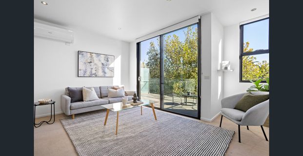 High End, Low Maintenance and Perfectly Plush - Photo 1