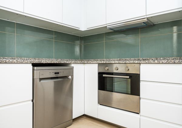 2+1 Bedroom Apartment in Canidelo (Remodeled)