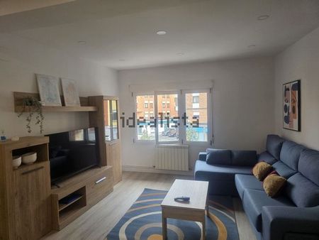 Alquiler de piso en CL Rio Deva - Photo 2