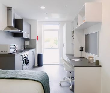 Classic Studio Upper - Photo 1