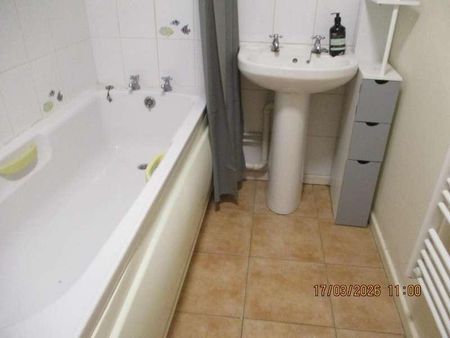 Sandgate, Stratton, SN3 - Photo 5