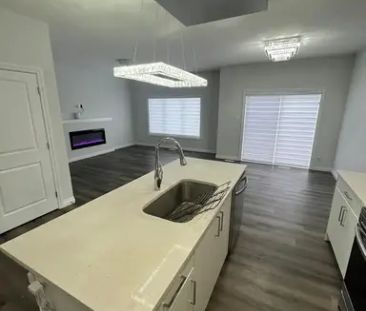 Luxury 3 bedroom chapelle home | Edmonton - Photo 1