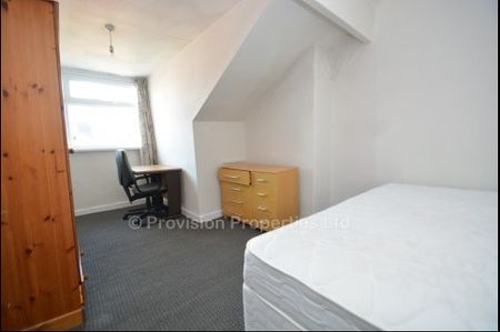 6 Bedroom Student House Flats Hyde Park Leeds - Photo 4