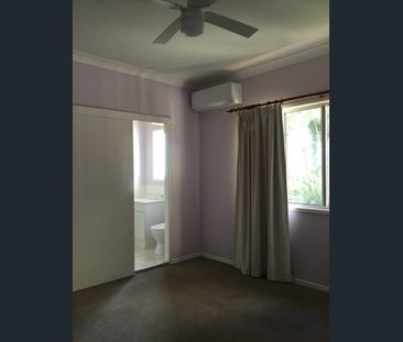 Discover a Hidden Gem on the South-East End of the Island! - Photo 1