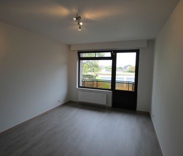 Een gerenoveerd instapklaar appartement op de eerste verdieping lin... - Foto 6