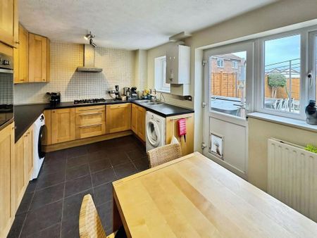 3 bedroom end of terrace house to rent - Photo 5
