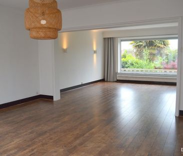 Ruime woning met garage, tuin en 3 slaapkamers in Kortrijk - Photo 1