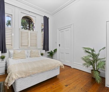 Redfern - Photo 3
