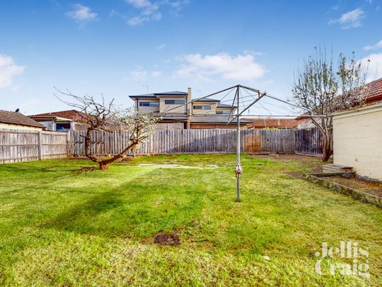 12 Higgins Road, Bentleigh - Photo 1