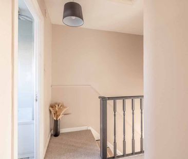 3 bed terraced house to rent in Pemberton Road, Slough, SL2 - Photo 4