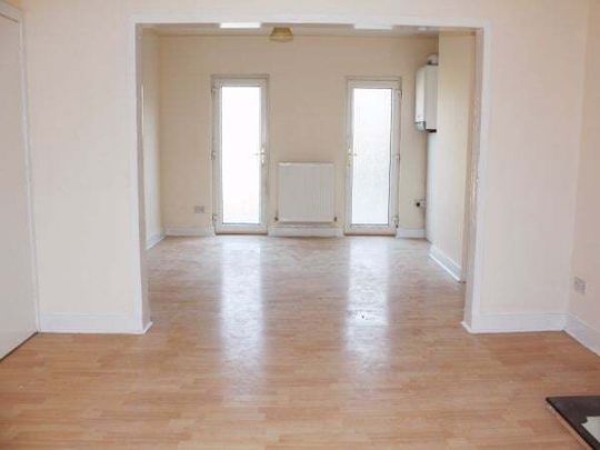 Monks Park, WEMBLEY, HA9 - Photo 1