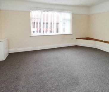 Allport Lane, Bromborough - Photo 5