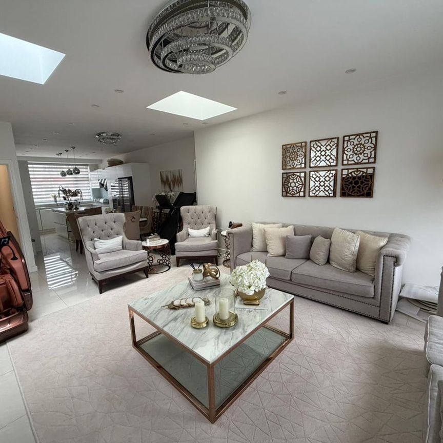 3 Bed Detached House, Tasmania Terrace, N18 - Photo 1