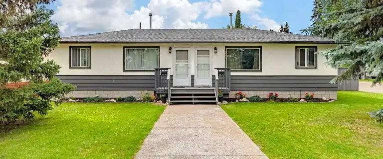8111 Bowglen Crescent - Cozy Main Floor Duplex | 8111 - Bowglen Crescent NW, Calgary - Photo 1
