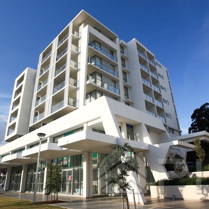 Spacious & Modern 1 Bedroom + large study room ( with door can be use a second bedroom) Apartment for lease now! - Photo 1