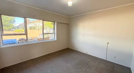 Round about Royal Oak... - Photo 2