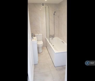 2 bedroom maisonette to rent - Photo 1